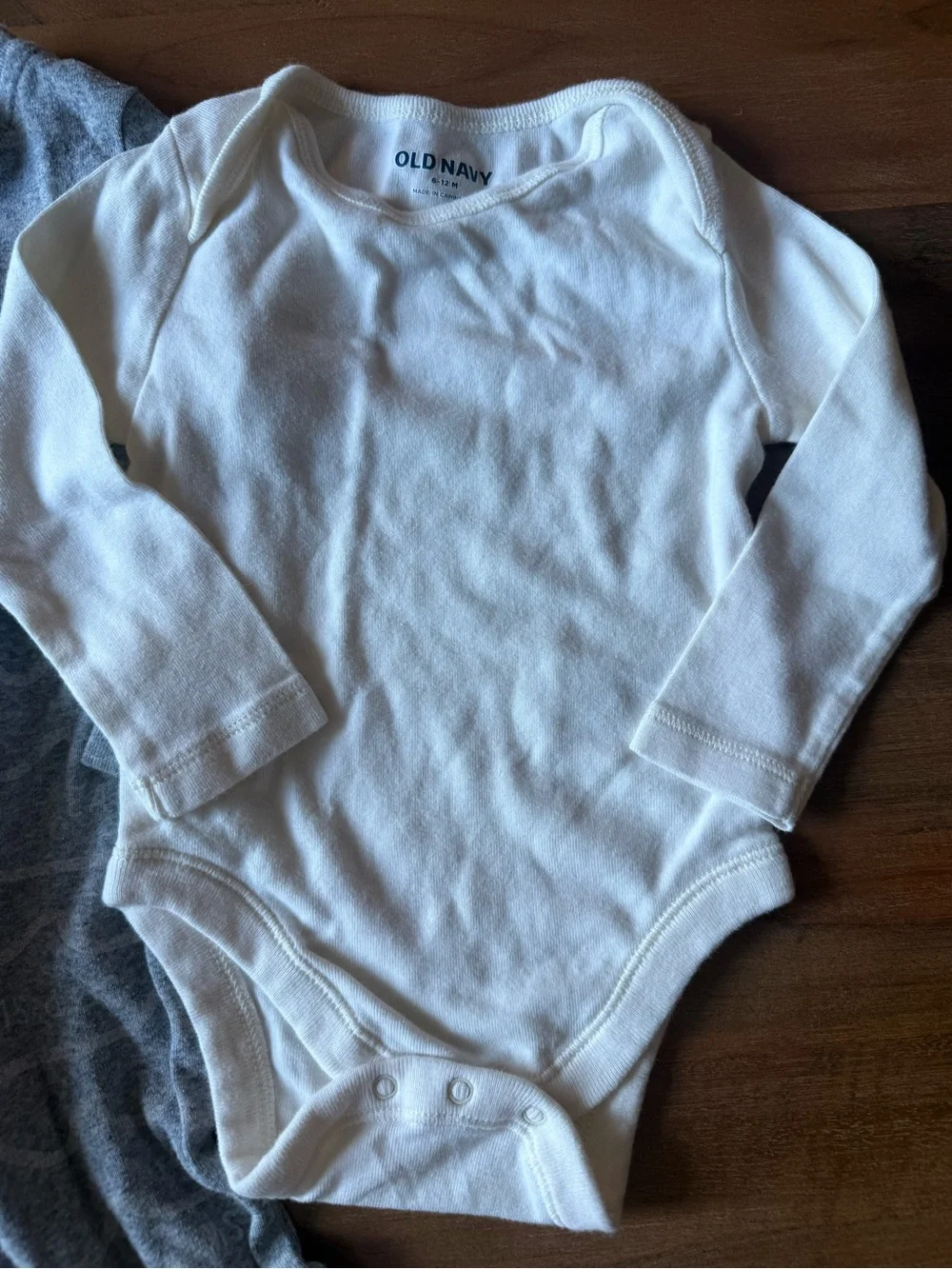 💥2/$20 Old Navy Set - Bodysuit with Gray Footed Sleeper & Pants - 6-12 months